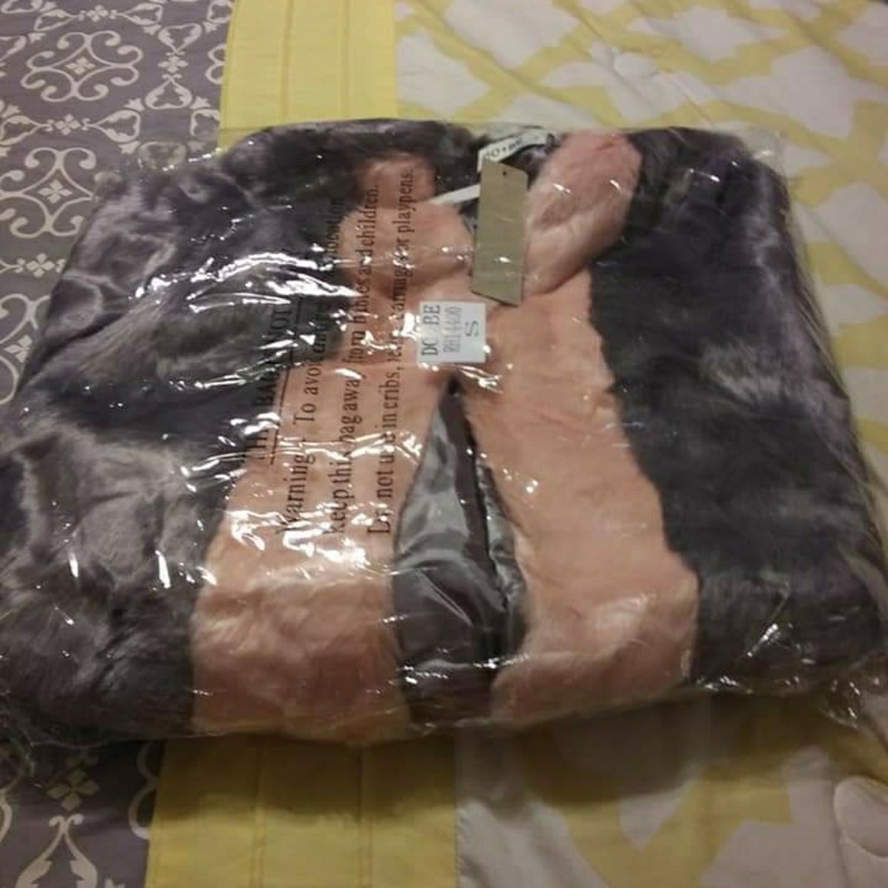 Gray Pink Faux Fur Jacket - Picture 5 of 5